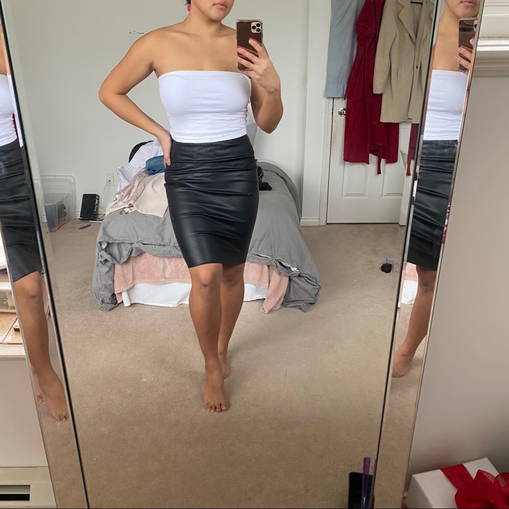 ✨ Leather Pencil Skirt